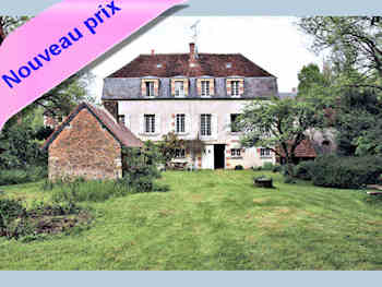 Moulin XVIIIe 290 m², 7 pièces à vendre en village en Puisaye, Nièvre (58), parc, rivière, grange